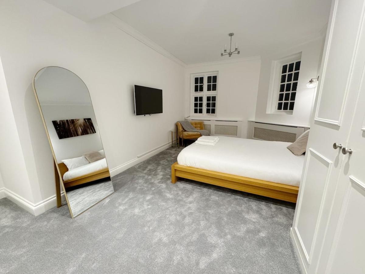 Spacious Penthouse Near Baker St * London